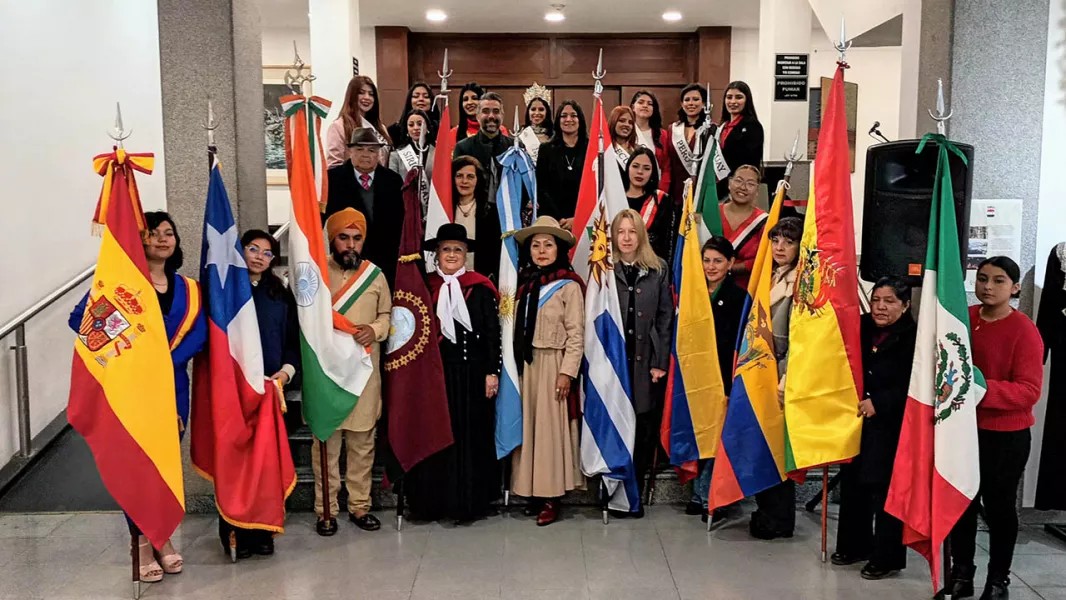 103172 salta celebra la diversidad cultural con una muestra de trajes tipicos de colectividades