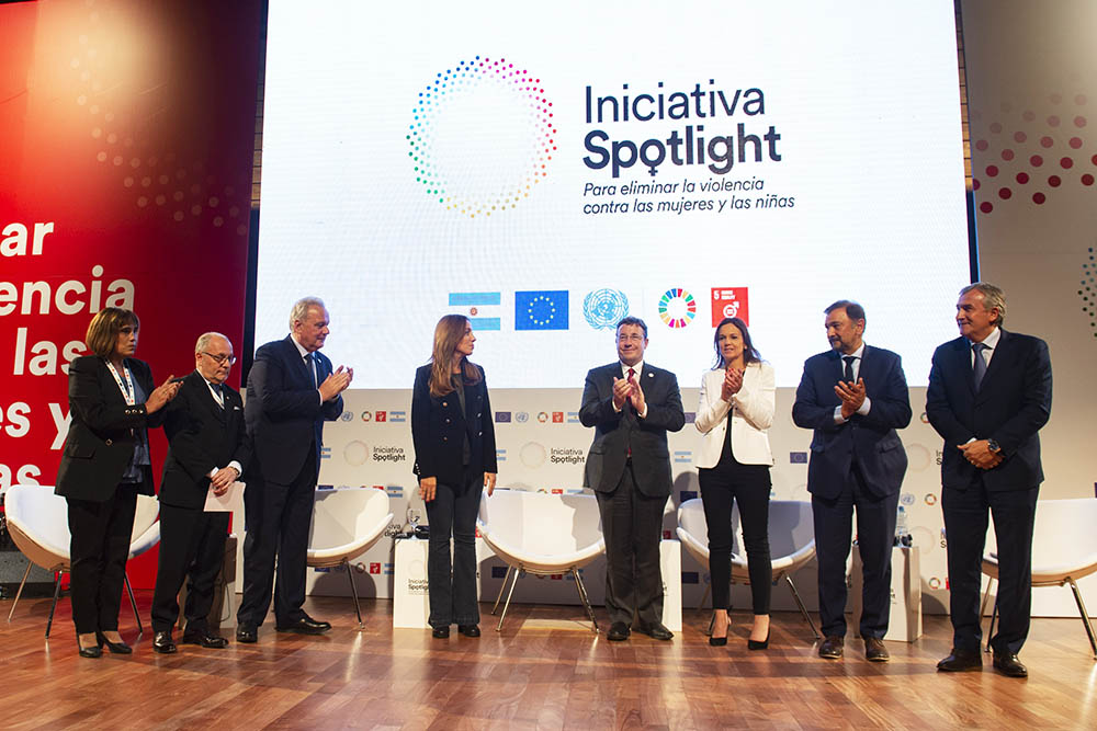 21-03-digitales-isa-iniciativa-spotlight2.jpg