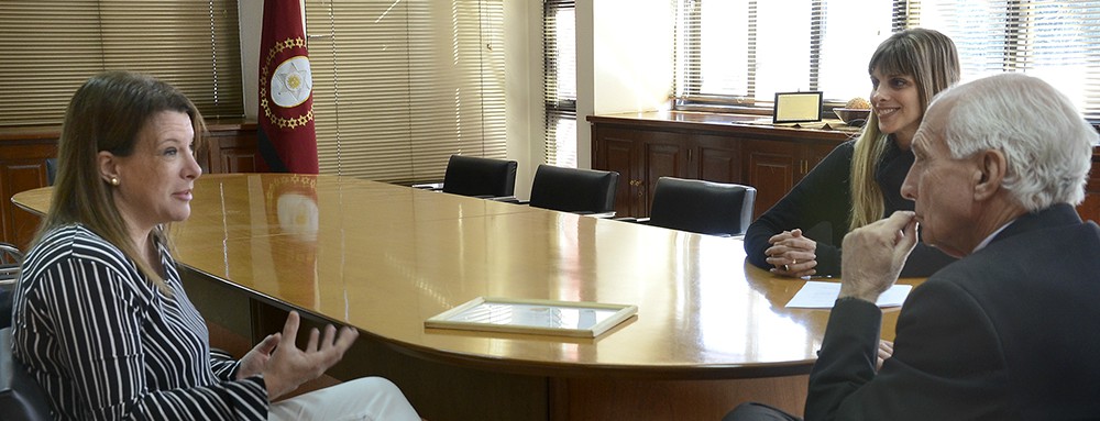 lopez_Arias_con_Andrea_kohan.jpg